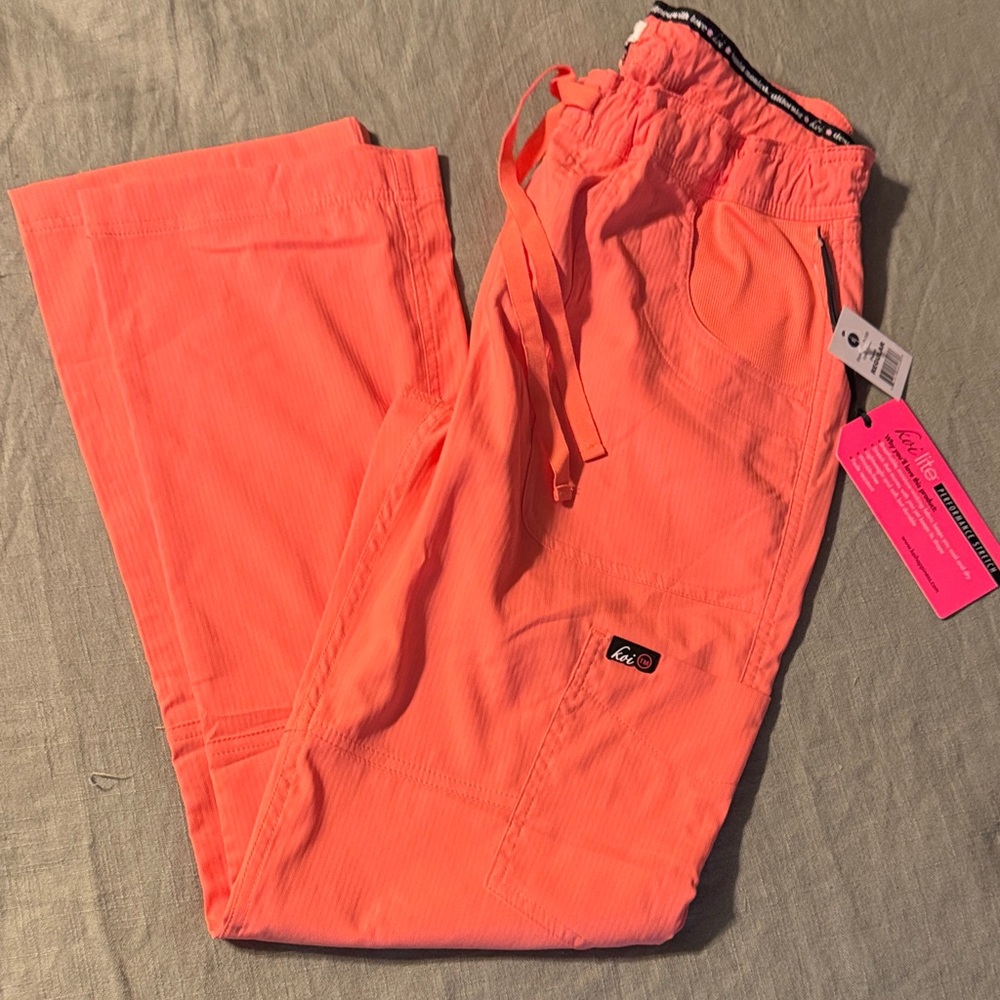 Koi Lite scrub pants